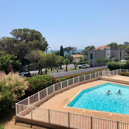 Апартаменты Newly Renovated Aircond-wifi-pool-sea View-150m To Beaches-