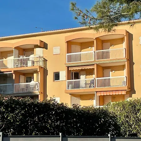 Newly Renovated Aircond-wifi-pool-sea View-150m To Beaches- Апартаменты Сен-Глф