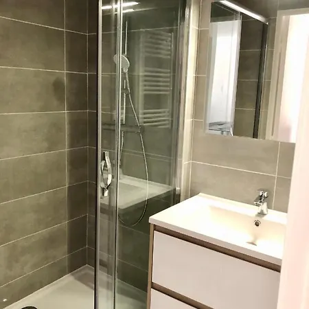 Newly Renovated Aircond-wifi-pool-sea View-150m To Beaches- *