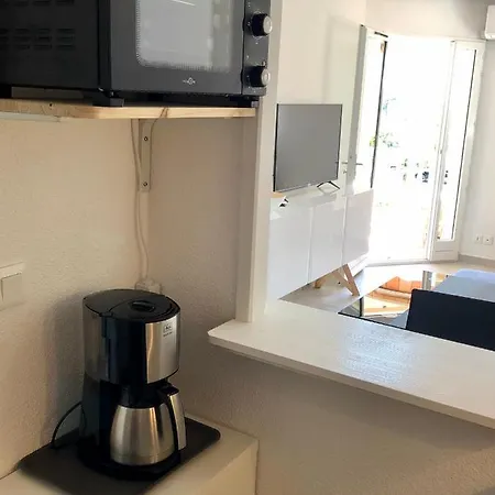 Apartment Newly Renovated Aircond-wifi-pool-sea View-150m To Beaches- Saint Aygulf